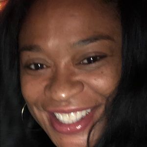 Meet your Posher, Cassandra